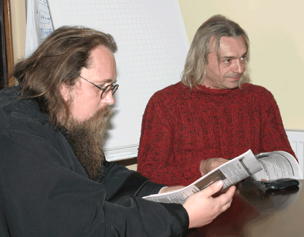 отец Кураев (слева) и Кинчев (справа)